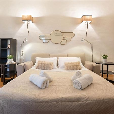 Tb-One Bedroom Luxury Apartment In The Fashion District Флоренция Экстерьер фото