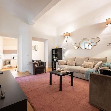 Tb-One Bedroom Luxury Apartment In The Fashion District Флоренция Экстерьер фото