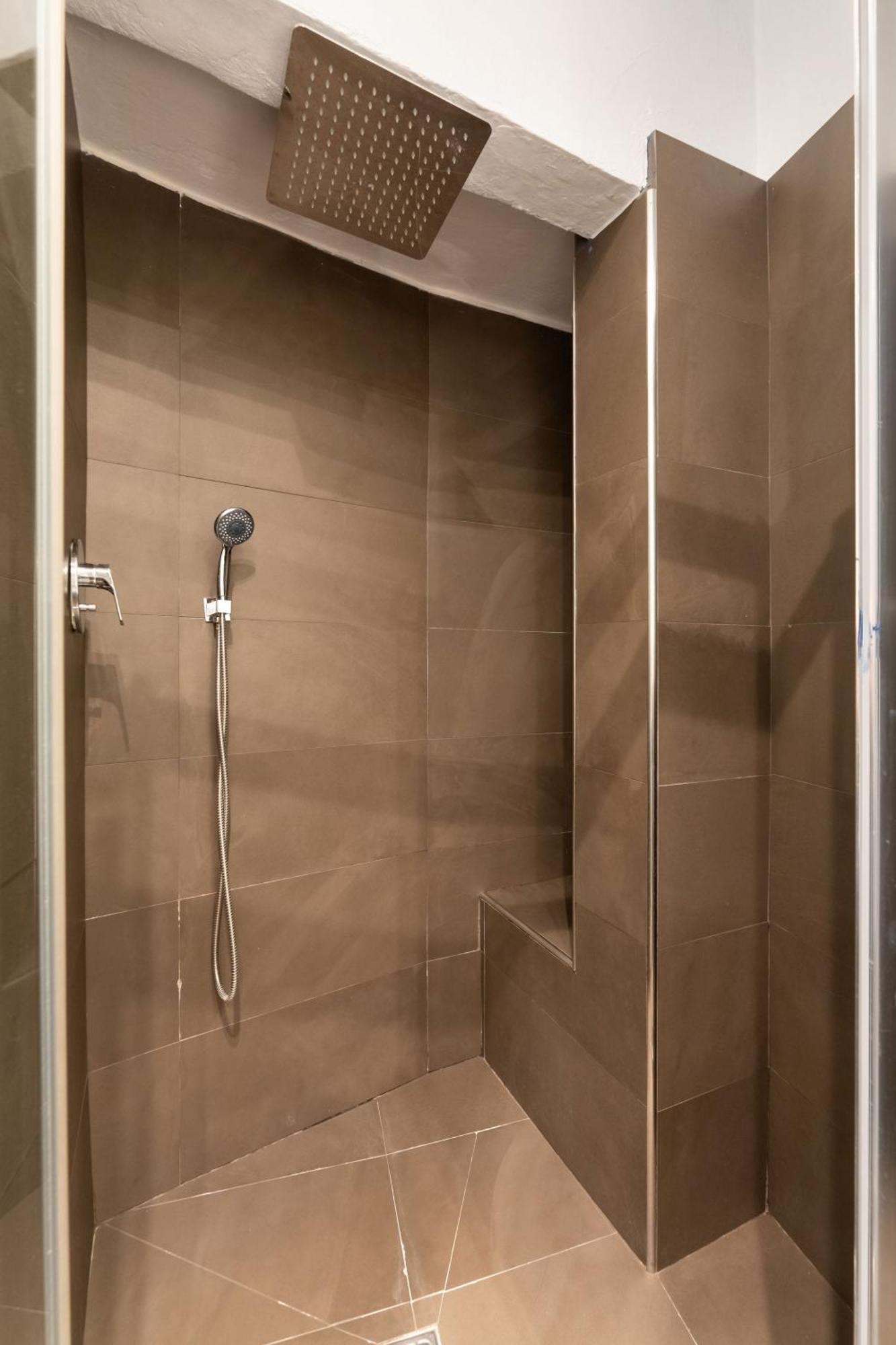 Tb-One Bedroom Luxury Apartment In The Fashion District Флоренция Экстерьер фото