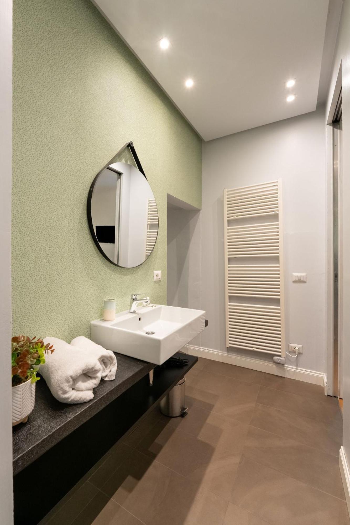 Tb-One Bedroom Luxury Apartment In The Fashion District Флоренция Экстерьер фото